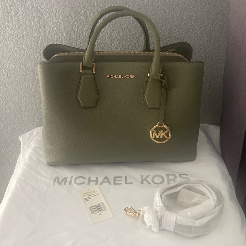 ⭐️SOLD⭐️ Michael Kors Camille